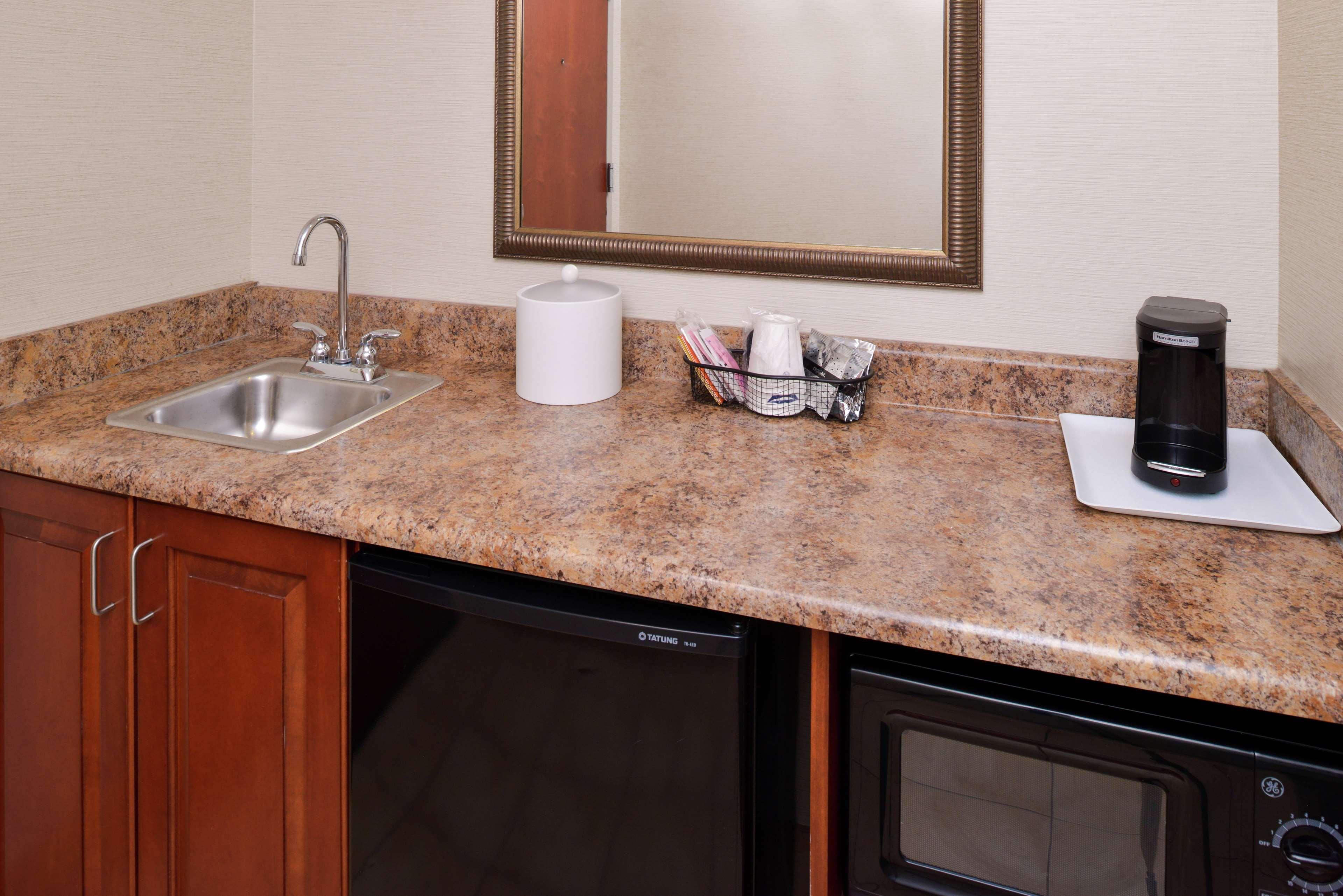 Hampton Inn & Suites Wilmington Exteriör bild