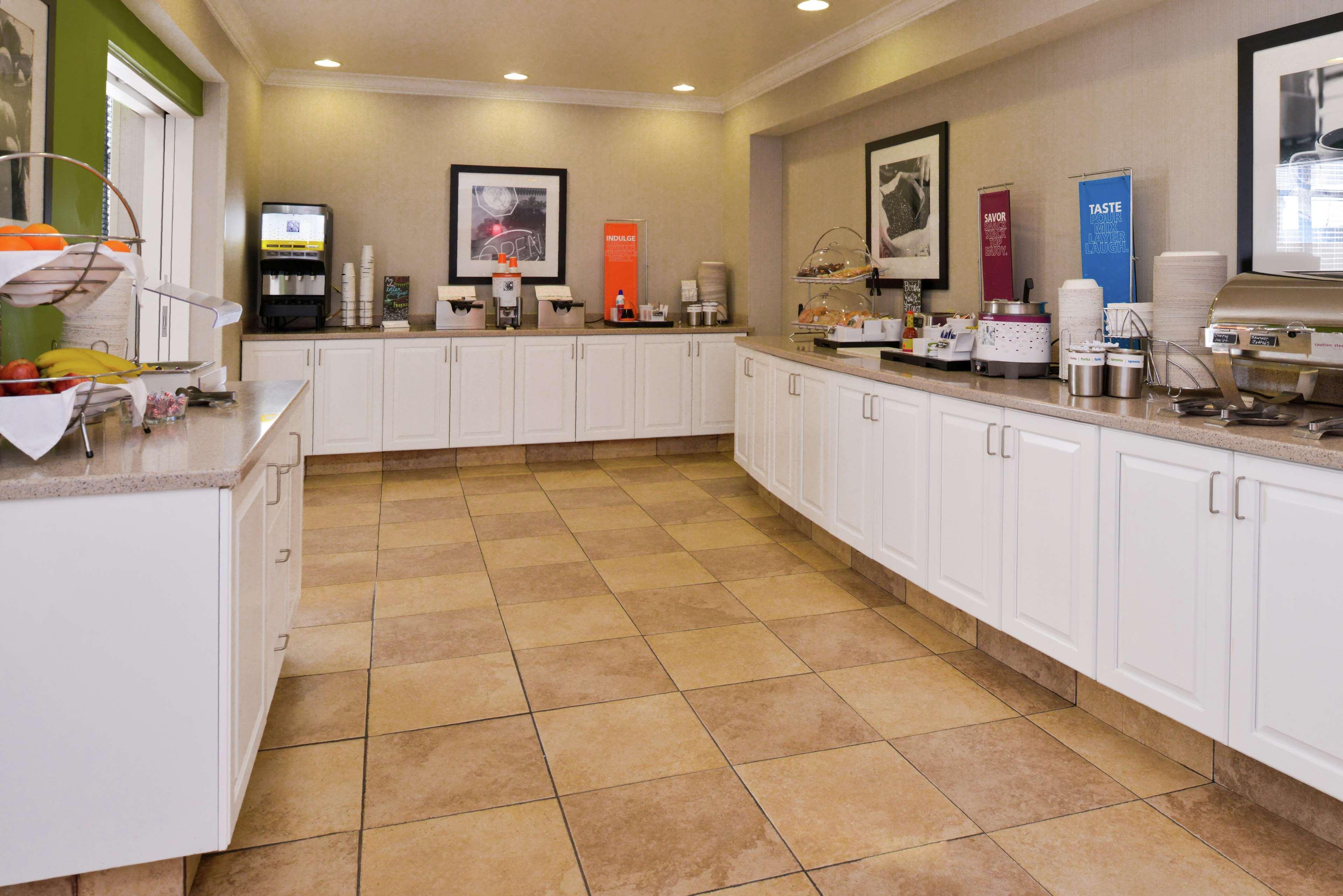 Hampton Inn & Suites Wilmington Exteriör bild
