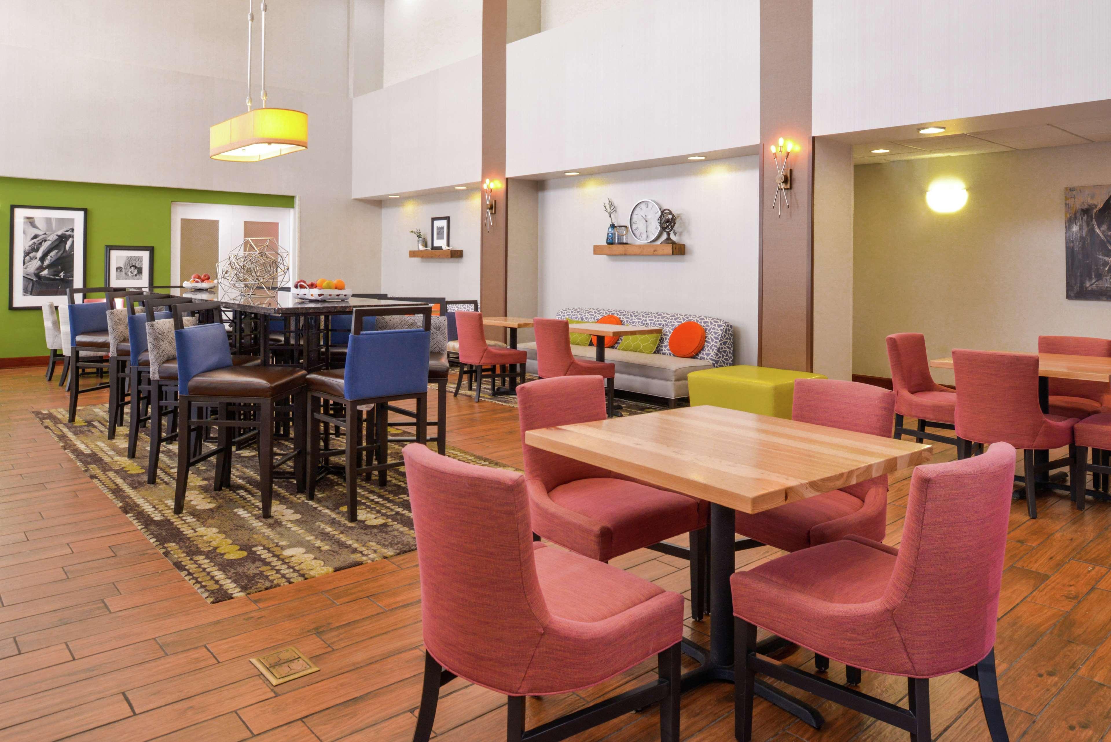 Hampton Inn & Suites Wilmington Exteriör bild